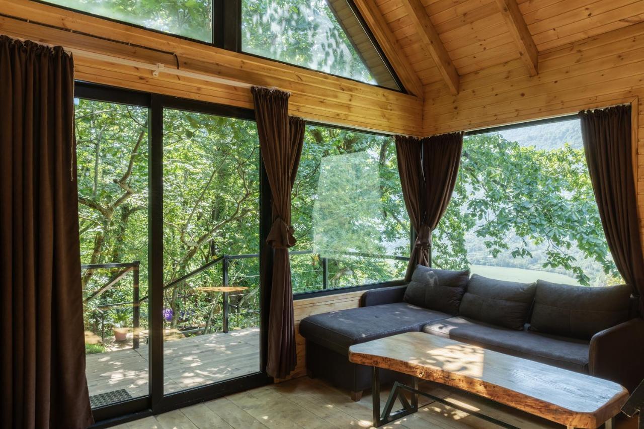 Villa Woodpecker Ვუდფექერი à Batoumi Extérieur photo