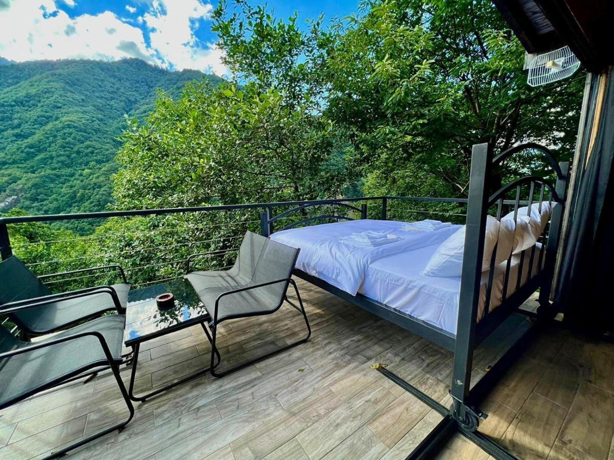 Villa Woodpecker Ვუდფექერი à Batoumi Extérieur photo