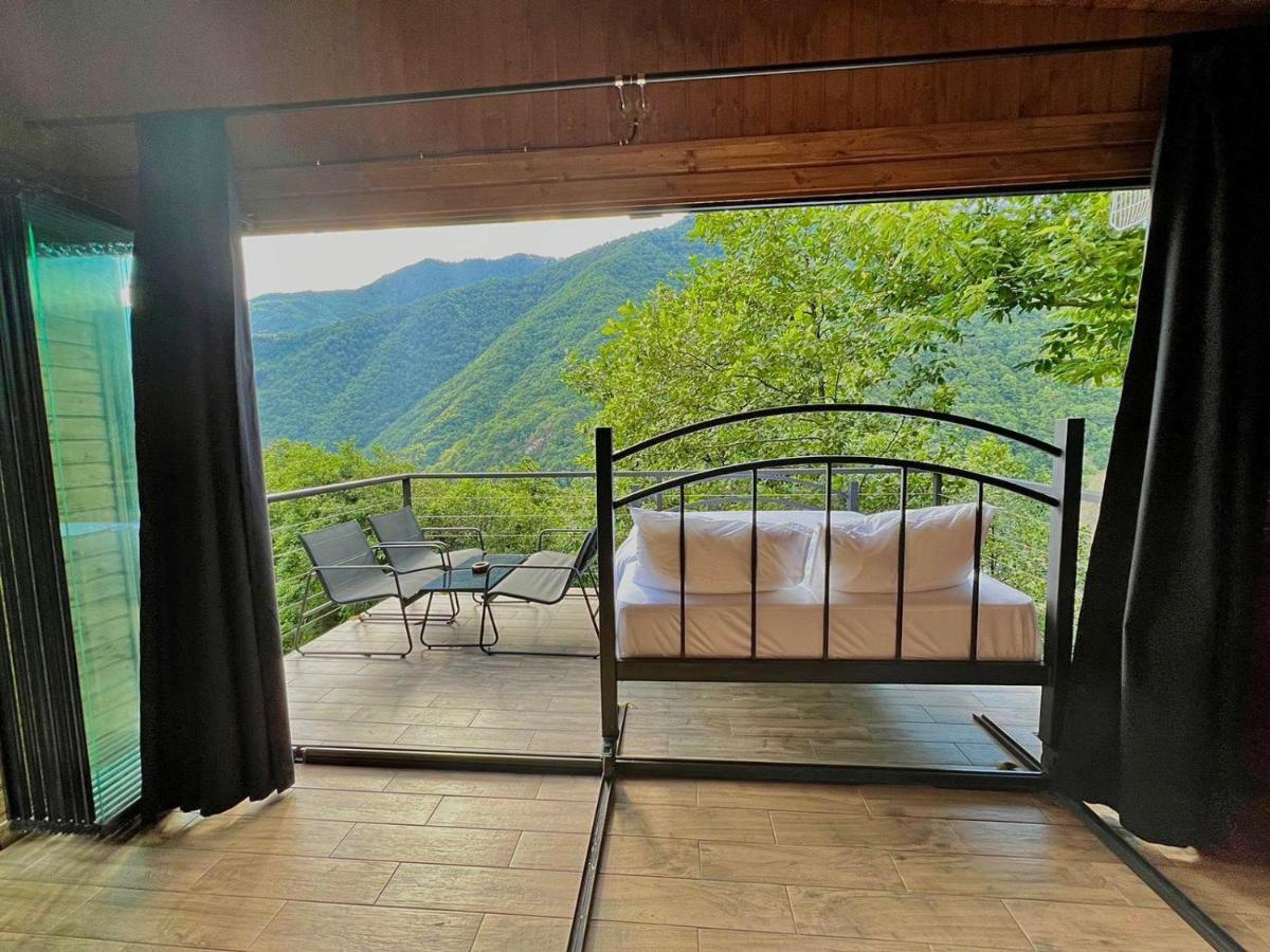 Villa Woodpecker Ვუდფექერი à Batoumi Extérieur photo