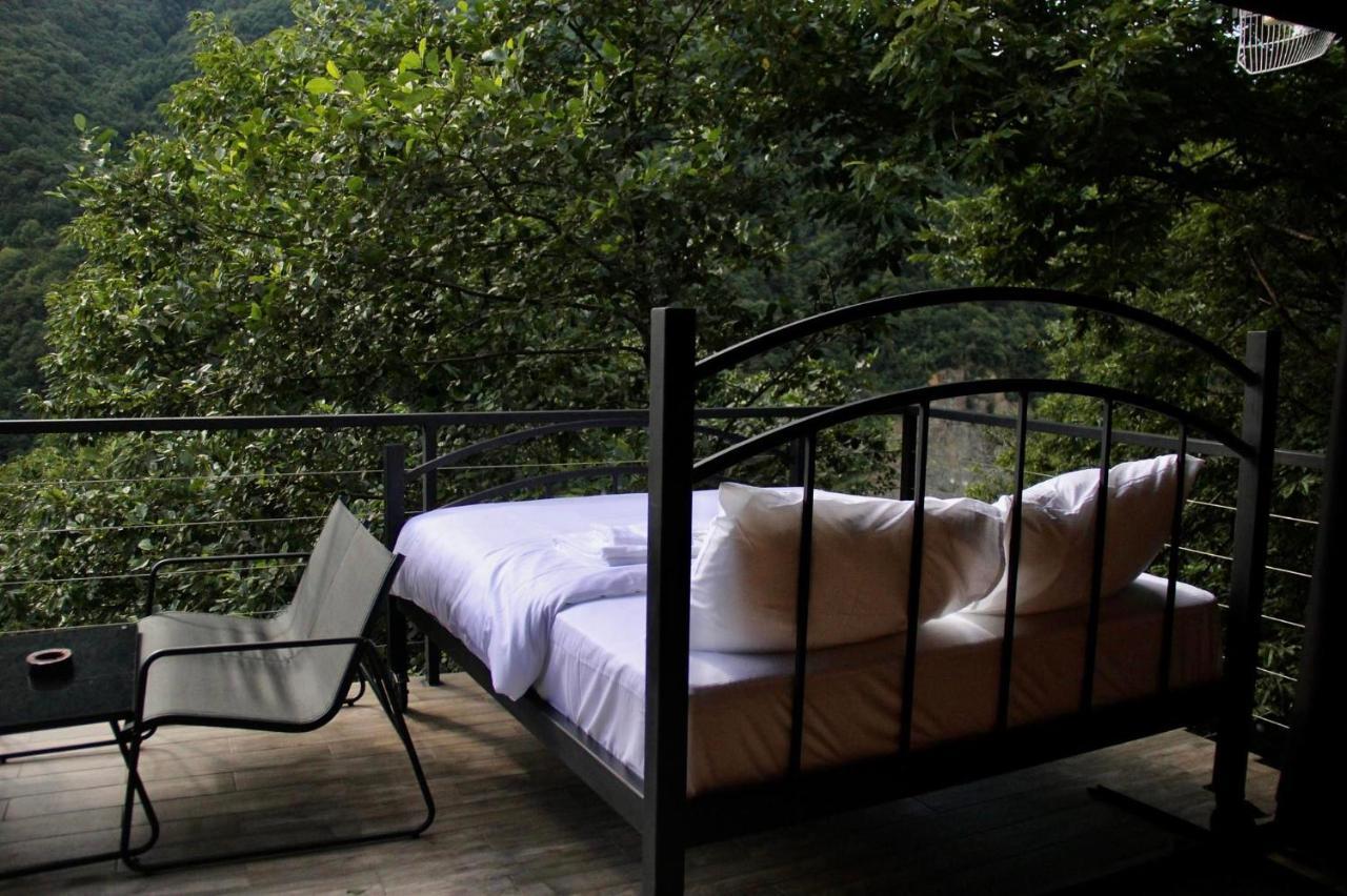 Villa Woodpecker Ვუდფექერი à Batoumi Extérieur photo